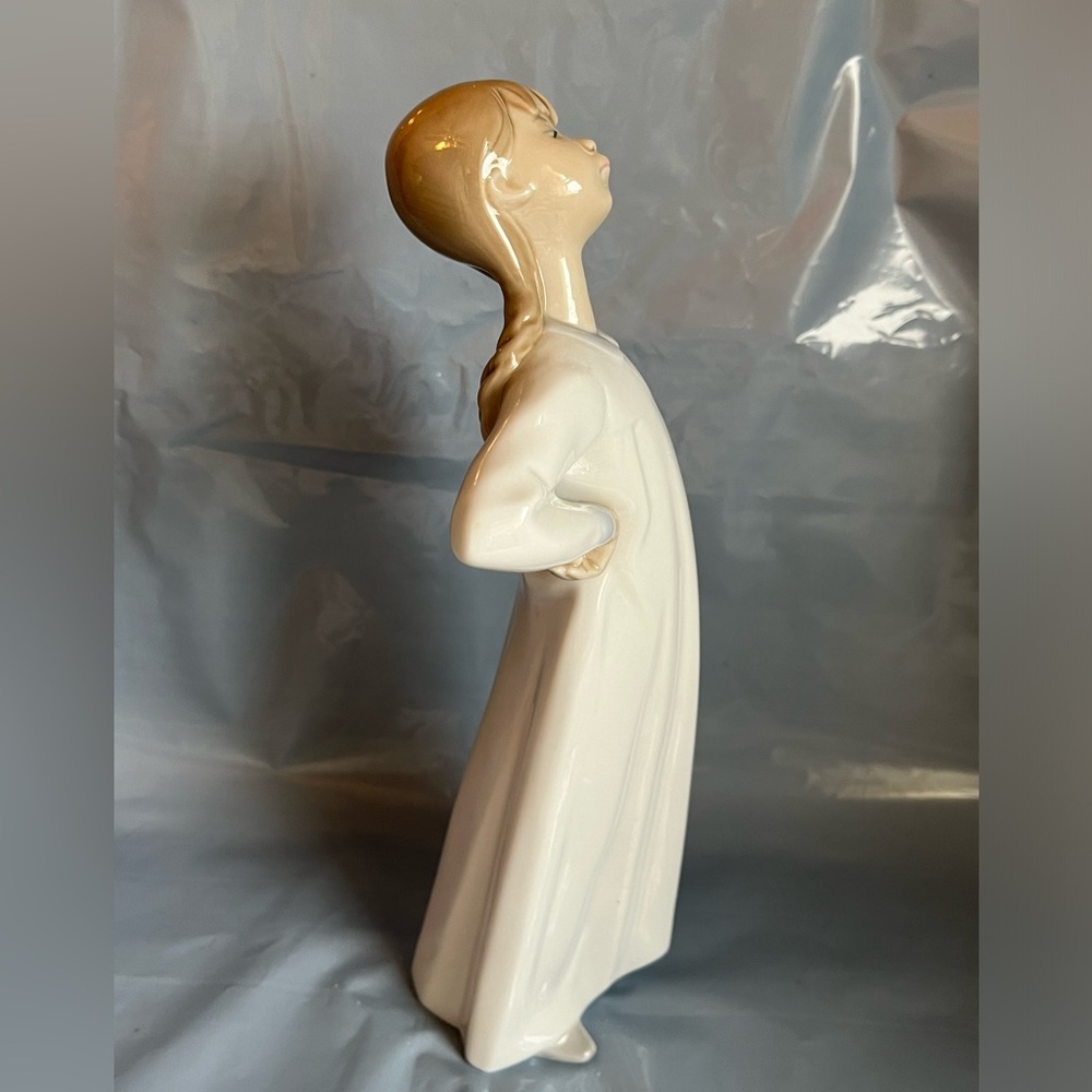 LLADRO FIGURINE GIRL STRETCHING/Sleeping RETIRED 4872 - Picture 5 of 8